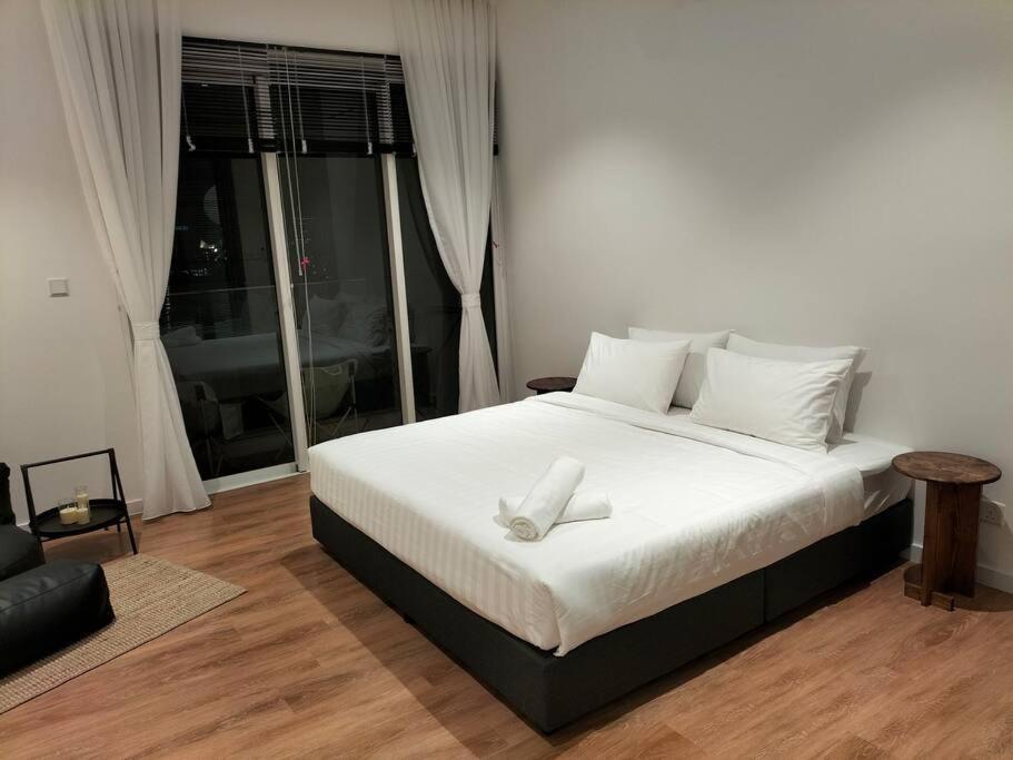 Quill By Cozy Simple Apartment